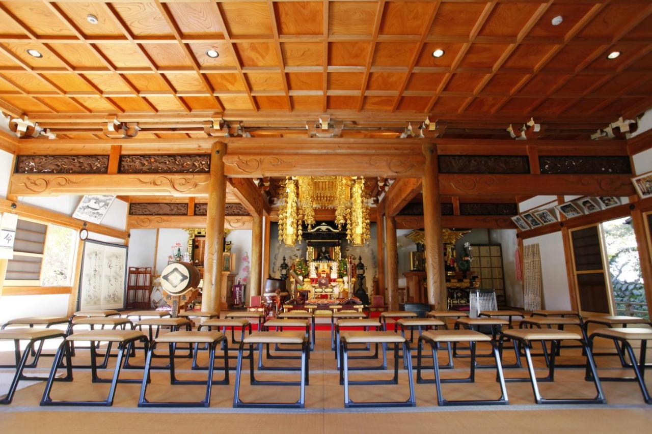 宿坊 端場坊｜Temple Hotel Habanobo Minobu Exterior photo